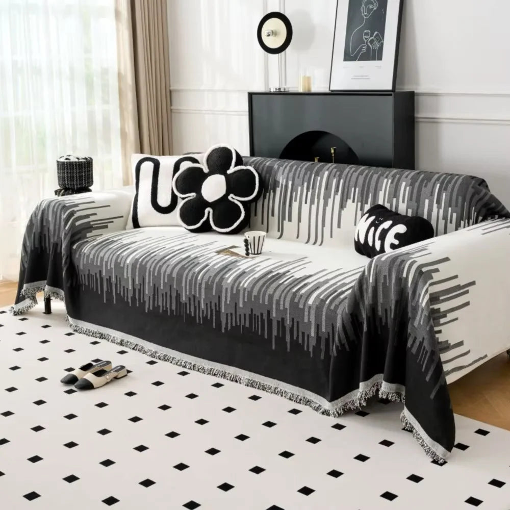 Synera Black and White Throw Blanket